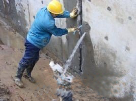 地下室變形縫、施工縫和新舊結(jié)構(gòu)接頭處滲漏，地下室穿墻管和預(yù)埋管處滲漏水解決方案